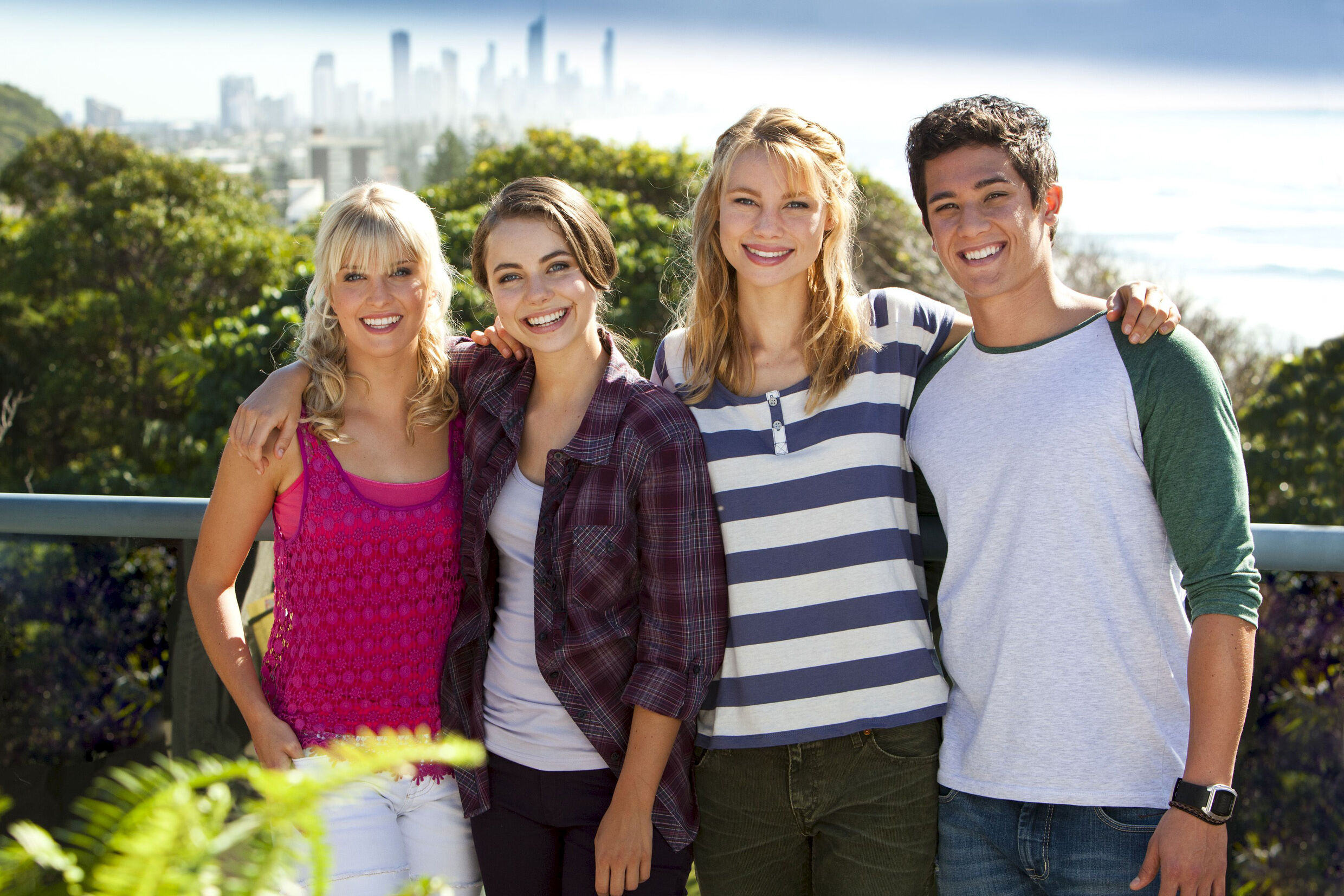 Mako Mermaids - Season 2 Cast  Mako mermaids, H2o mermaids, Mako