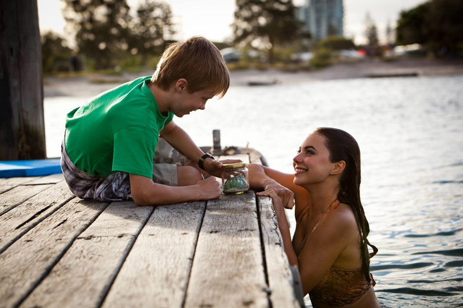 Mako Mermaids - Episode 1x07 publicity still of Ivy Latimer & Dominic  Deutscher