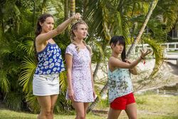 Mako Mermaids - Episode 2x06 publicity still of Gemma Forsyth & Isabel  Durant