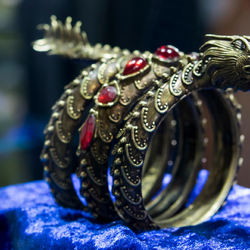 Mako mermaids dragon bracelet hotsell