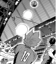 Hinata slows down the pace for his teammates through a high first touch.