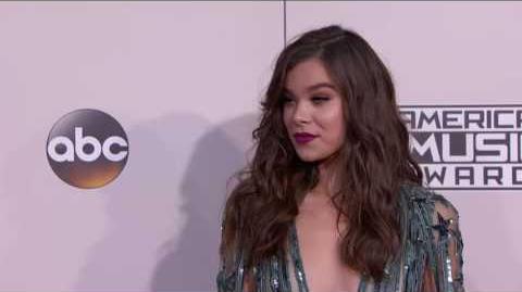 Hailee Steinfeld Fashion - AMAs 2016