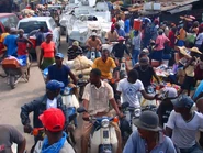 L'Estere during rush hour