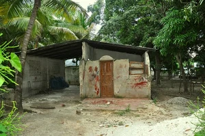House near Thauzin, on the Taina Beach Road