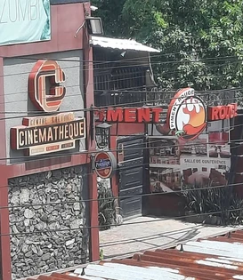 Located on Av. Jean Paul ll, the Piment Rouge restaurant adds a modern dining spot to Bois-Verna’s historic streets, offering Haitian favorites in a relaxed neighborhood setting.