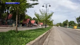 Champ de Mars 111425a