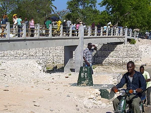 Pedestrian border crossing between Anse-à-Pitres, Haiti and Pédernales, DR