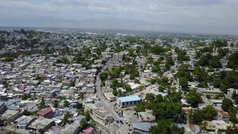 Christ-Roi’s lower hillside streets opening toward the Turgeau foothills
