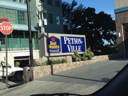 Petionville 910