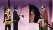 Heisuke invites Chizuru to eat with them