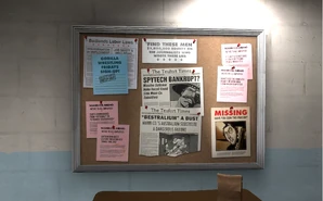 Anspielung2.png (488 KB) Eine Pinnwand mit Zeitungsartikeln, der Vermisstenanzeige und einer persönlichen Notiz von Saxton Hale