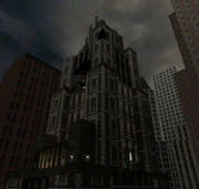 Небоскрёб в стиле ар-деко из периода, когда Сити 17 разрабатывался как американский город.