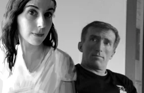 С Лаурой Дабак — прообразом Кэролайн в Portal 2.