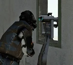 Un Soldado Overwatch utilizando los Binoculares