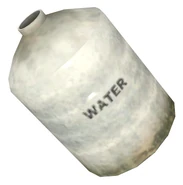 Botellas de agua que se encuentran en las casas de Rattman.