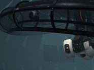 Wheatley rodando en el tubo de ventilación