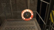Salvavidas del Borealis, ubicado en un lugar oculto de las instalaciones profundas de Aperture Science