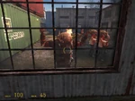 Hl2 2015-12-04 20-01-56-68.png (552 kB) Zombine Golpeando una ventana en Half-Life 2 Episode Two