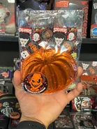 FC7CF3FF-D031-486F-BA93-D276550D7794.jpeg (1.98 MB) Halloween Horror Nights 2022 Studio Screams Pumpkin Lord Chocolate Bar Image from HorrorUnearthed