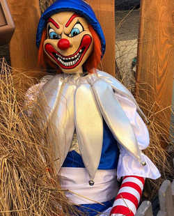 Poltergeist Clown Doll Halloween Horror Nights Wiki Fandom