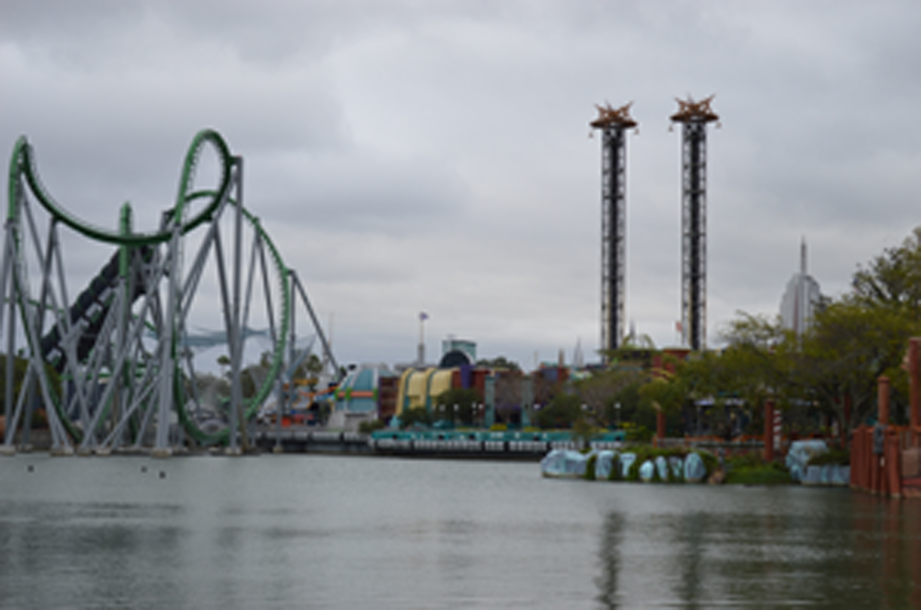 Como é a área Marvel Super Hero Island do Islands of Adventure