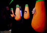 USHHHN-22 0913-H6-KillerKlowns-0005.jpg (60 KB) From Westcoaster.com