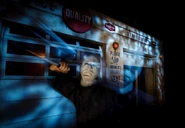 H4Michael.jpg (246 KB) Image from Universal Studios Hollywood