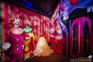 USHHHN-22 0913-H6-KillerKlowns-0019.jpg (102 KB) From Westcoaster.com