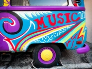 F30QXudXgAA fKn.jpg (198 KB) Image from Orlando Informer on twitter