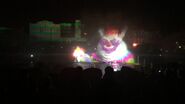 Fato The Clown's appearance in the Killer Klowns From Outer Space segment in the Universal's Halloween Marathon of Mayhem show during Halloween Horror Nights 29. Image from HorrorUnearthed