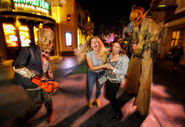 Trick-r-Treat-Scare-Zone-HHN-2018-8