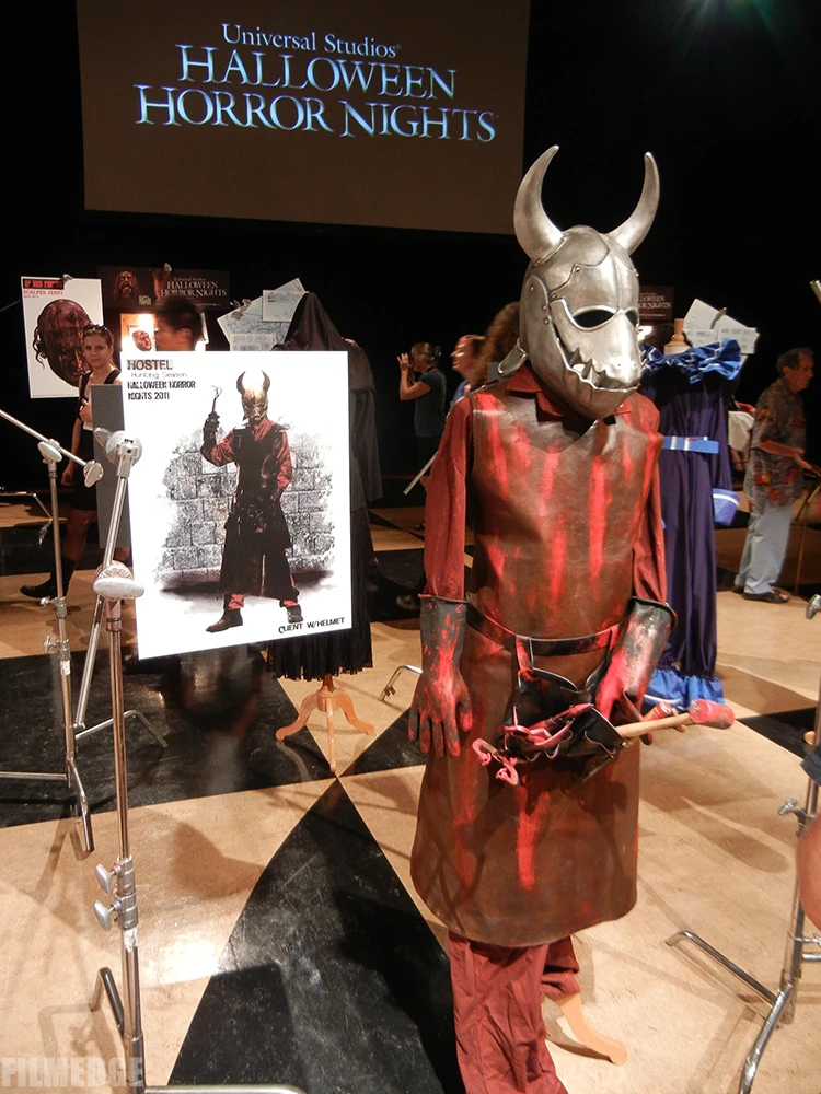 Client with Helmet Halloween Horror Nights Wiki Fandom