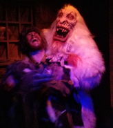Yeti 14.png (733 KB) Yeti featured in the Yeti Terror of the Yukon haunted house during Halloween Horror Nights 29 Image from screamscape.com