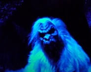 Yeti 17.png (1.28 MB) Yeti featured in the Yeti Terror of the Yukon haunted house during Halloween Horror Nights 29 Image from The DIS on Youtube.