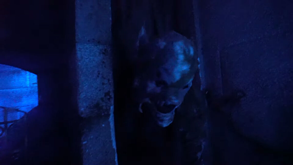 Wolfman Statue | Halloween Horror Nights Wiki | Fandom