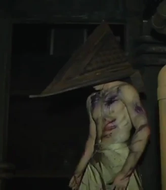 Pyramid Head in Welcome to Silent Hill (Orlando). Image from Mindbreak on Youtube.