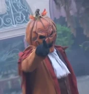 44852EE9-11D3-4EE5-A650-D58ECD4DD166.jpeg (198 KB) The Pumpkin Head