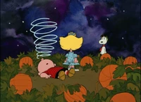 Pumpkin-charlie-brown-disneyscreencaps.com-2543.jpg (288 KB) Linus faints when he thinks the Great Pumpkin (actually Snoopy) has arrived.