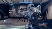 Jugador obteniendo la medalla en Halo 4