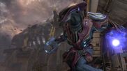 Sangheili Zealot lanzado una Granada de Plasma