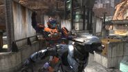 Un Spartan a punto de asesinar a un Sangheili