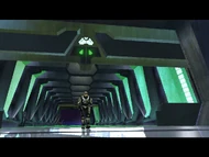 El Jefe Maestro entrando a la Sala de Control