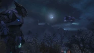 Un Elite observando un Phantom en el nivel