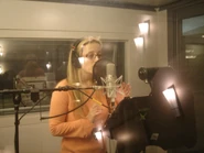 Jen Taylor grabando la voz de Cortana para Halo 3