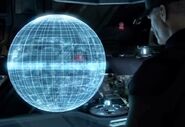 Hologramm an Bord der Spirit of Fire zeigt den Angriff auf Arcadia