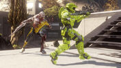 Forma de Combate Spartan a punto de atacar a un Spartan-IV en Halo 4