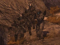 Noble Seis con permutación de Armadura ODST con un equipo de ODST en la misión El Paquete