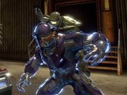 Spartan asesinando a un Sangheili