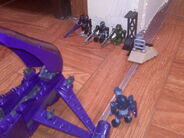 Banshee de MegaBlocks con otros juguetes