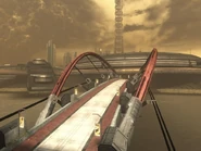 El puente antes del colapso del Ascensor Espacial